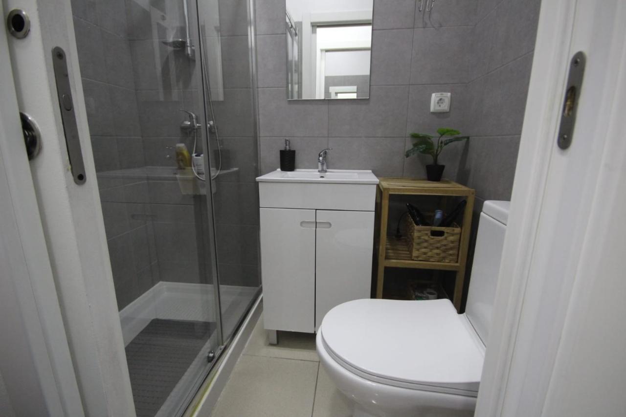 Antique M1 R1 - Amazing Double Room With Shared Bathroom In Marques Pombal Lisboa Ngoại thất bức ảnh