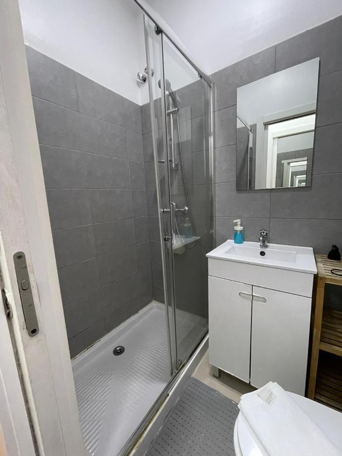 Antique M1 R1 - Amazing Double Room With Shared Bathroom In Marques Pombal Lisboa Ngoại thất bức ảnh